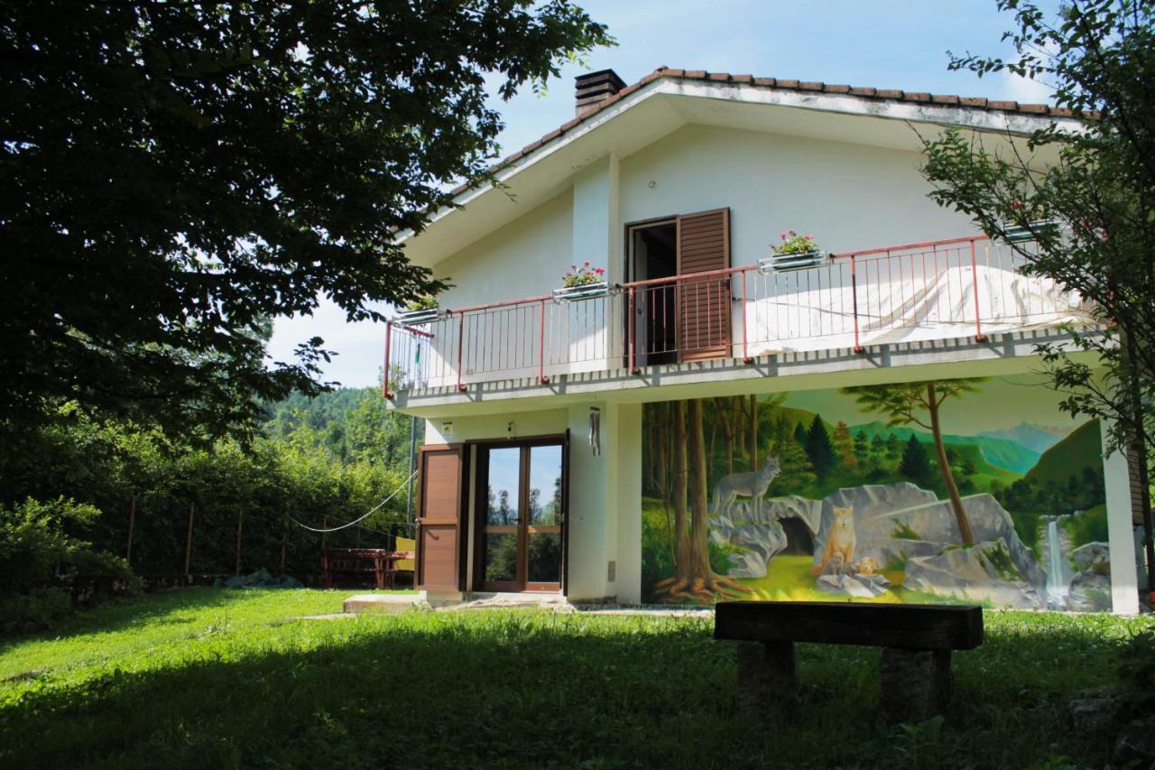 Bosco Delle Rune ..Un Angolo Di Paradiso Platischis Bagian luar foto