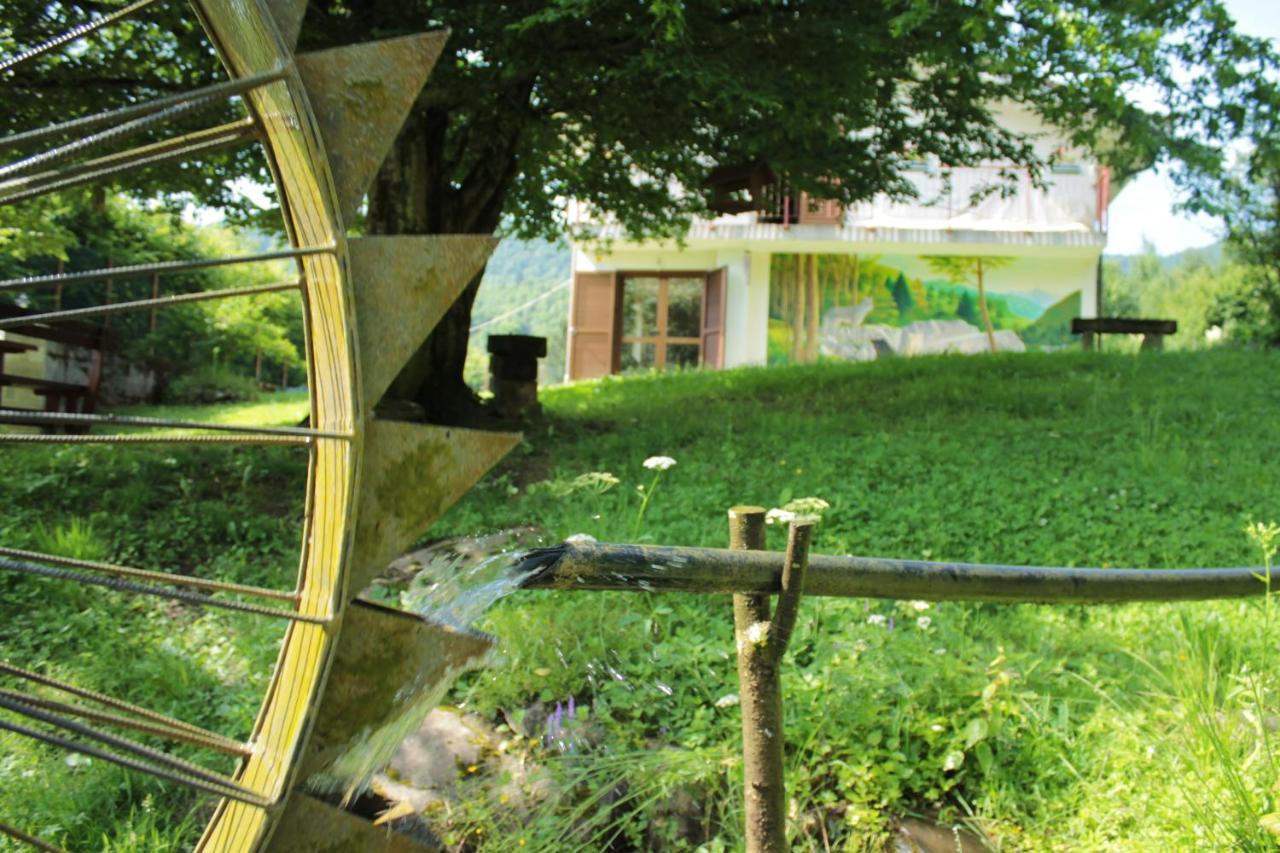 Bosco Delle Rune ..Un Angolo Di Paradiso Platischis Bagian luar foto